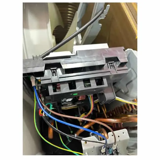 کولر گازی گری 36000 اینورتر GWH36QFXH-K3DTB2A/I