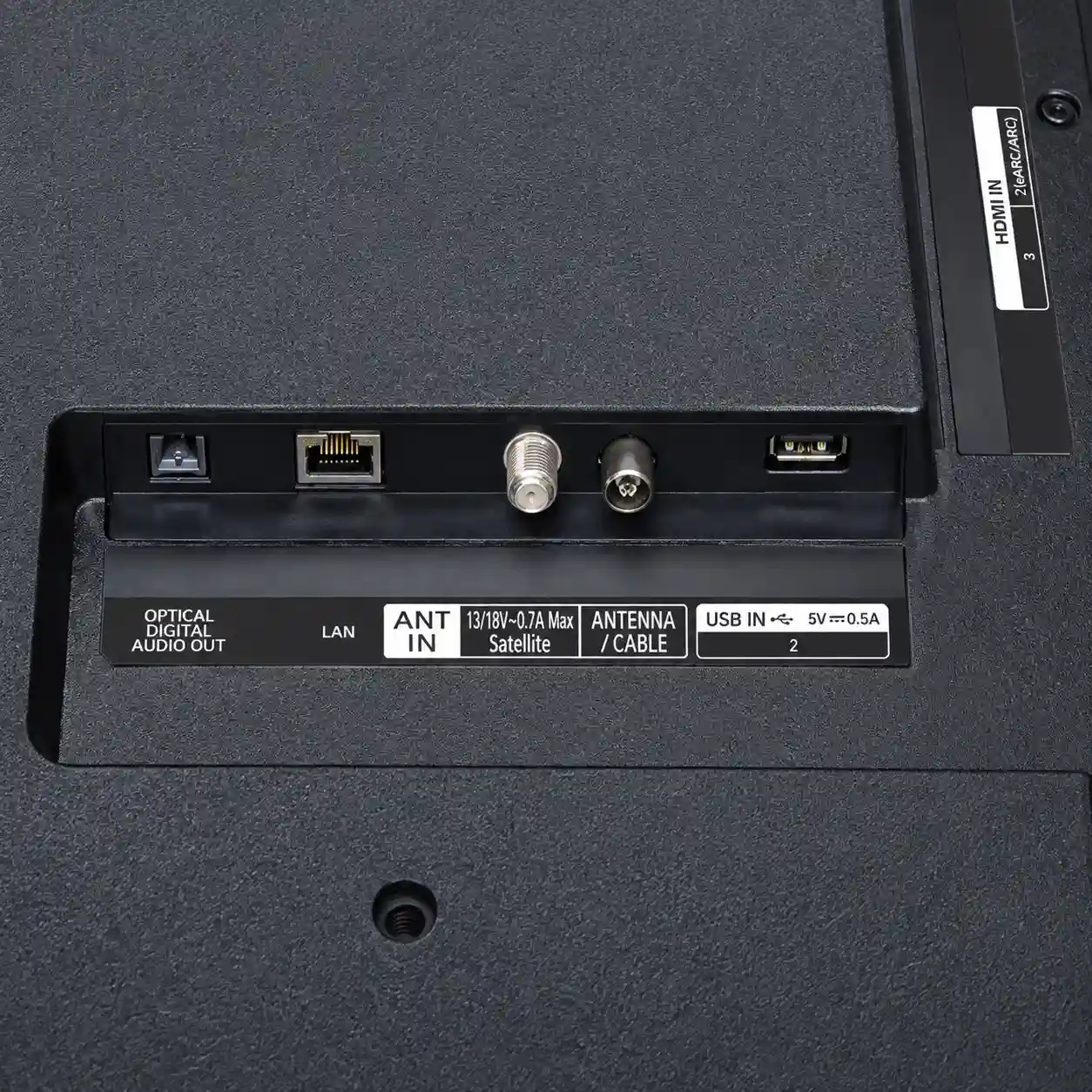 پشت تلویزیون ال جی 86UA85006