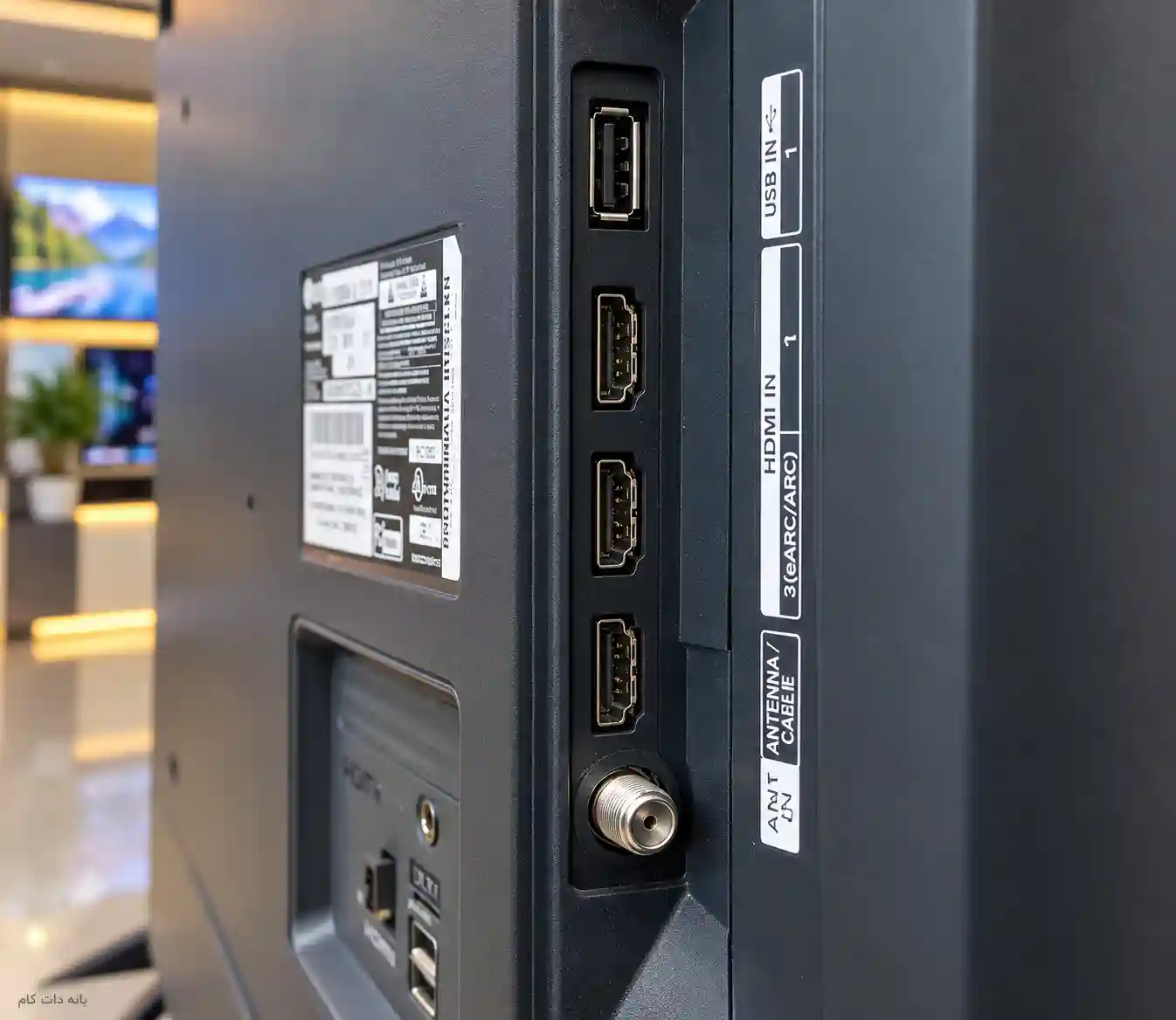 پشت تلویزیون ال جی 86UR80506